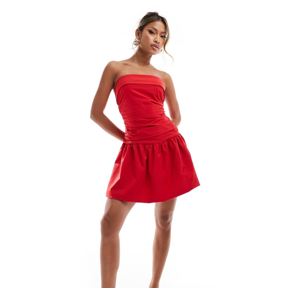 Chic Red Sleeveless Dress